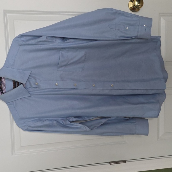 Classic Light Blue Men's Dress Shirt - Picture 2 of 2